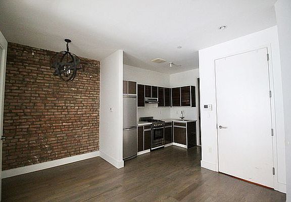 5th image of 1073 Bergen St #11