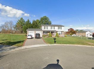 1270 Crest View Dr, Wytheville, VA 24382