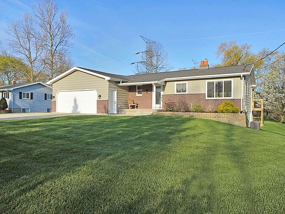 2nd image of 11931 8th Ave