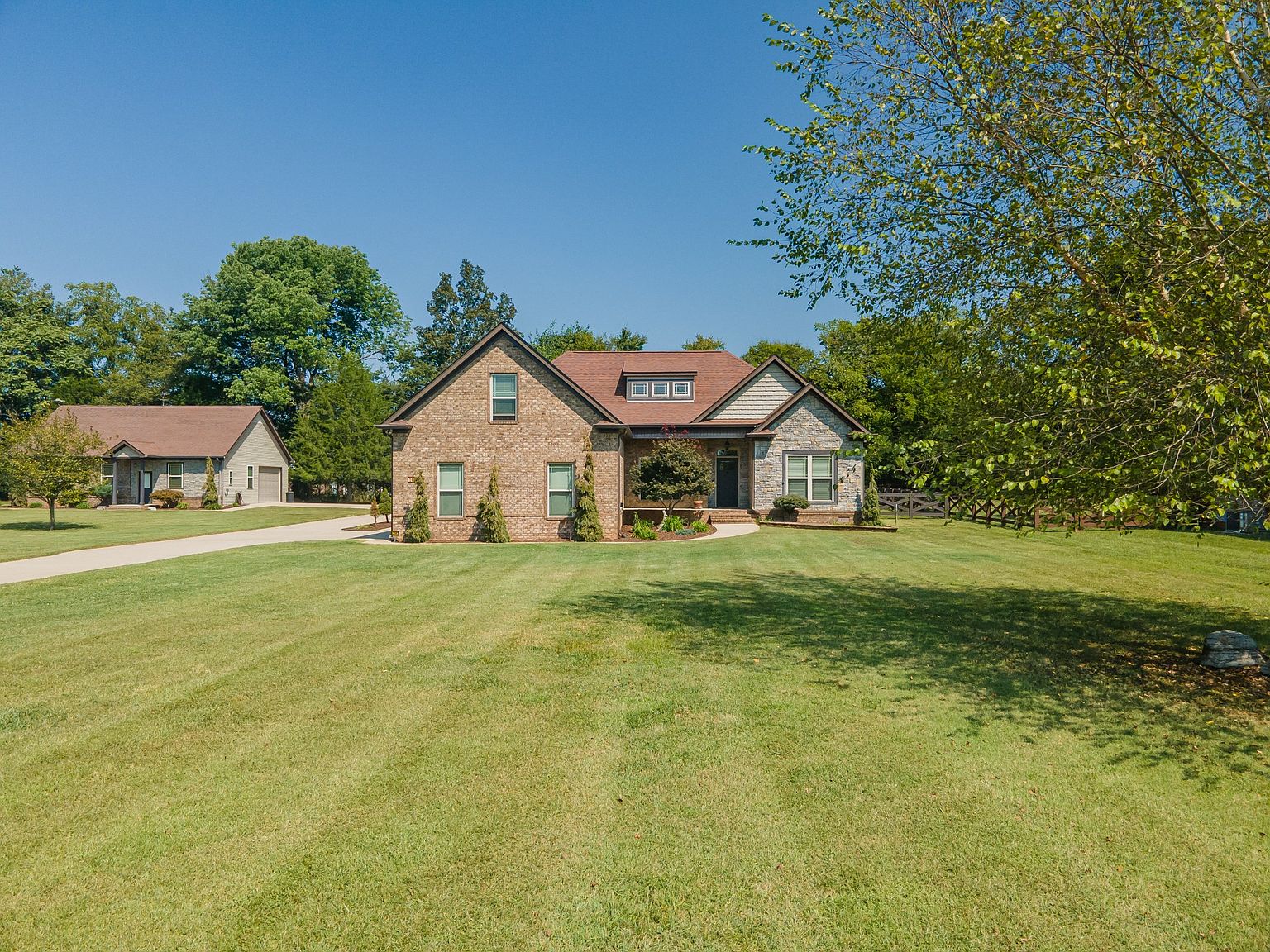 1424 Azalee Ln, Chapel Hill, TN 37034 | Zillow