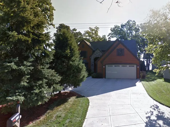 N8964 Lake LANE, East Troy, WI 53120