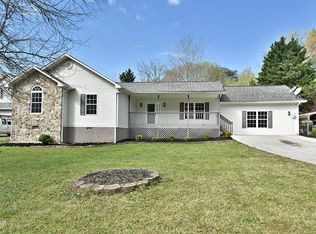 2913 Village Ln, Sevierville, TN 37862