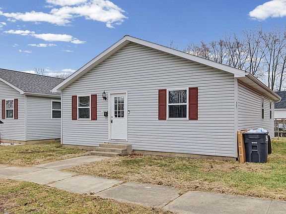 2nd image of 907 Rowe St