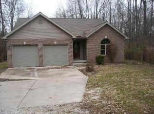 421 N Hebert Rd, Vincennes, IN 47591