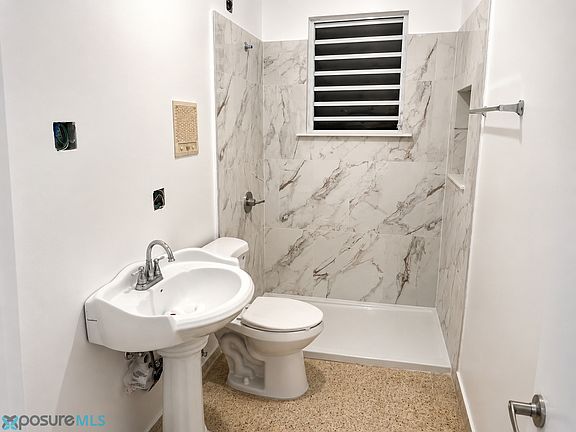 5th image of 0 Miradero Camino Zoologico Casa 3 3 Enseres #A