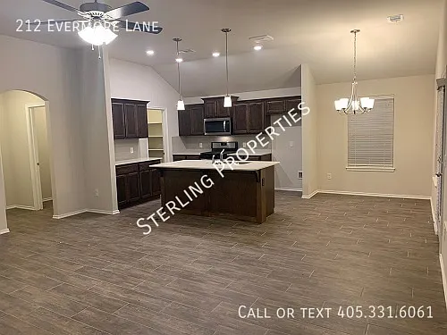 212 Evermore Ln — Photo 3