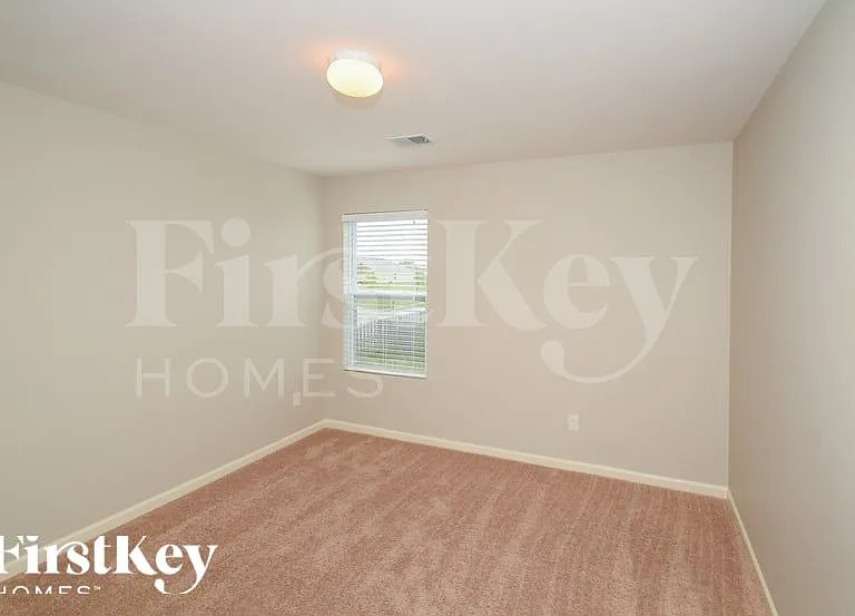 166 Rosegate Dr — Photo 10
