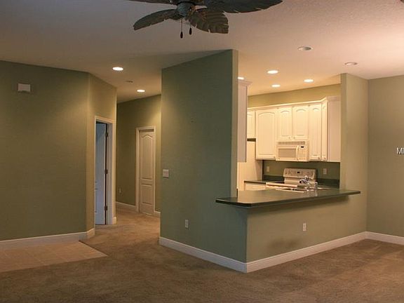 4th image of 13304 Fountainbleau Dr