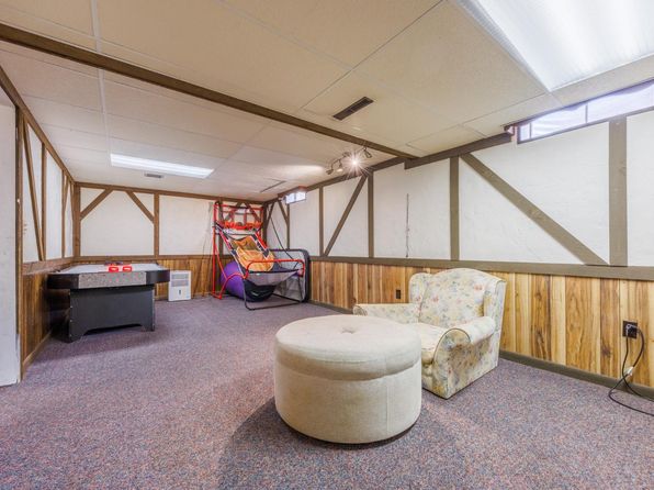 559 Cedar Ln, Batesville, IN 47006