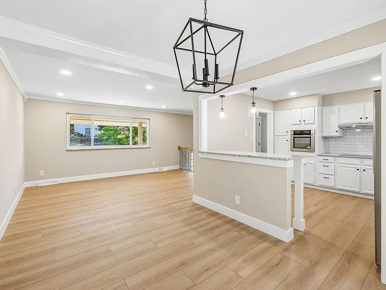 12201 W Kings Gate Rd — Photo 10