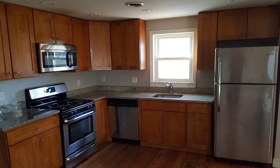 185 Bussey St APT 1, Dedham, MA 02026 Zillow