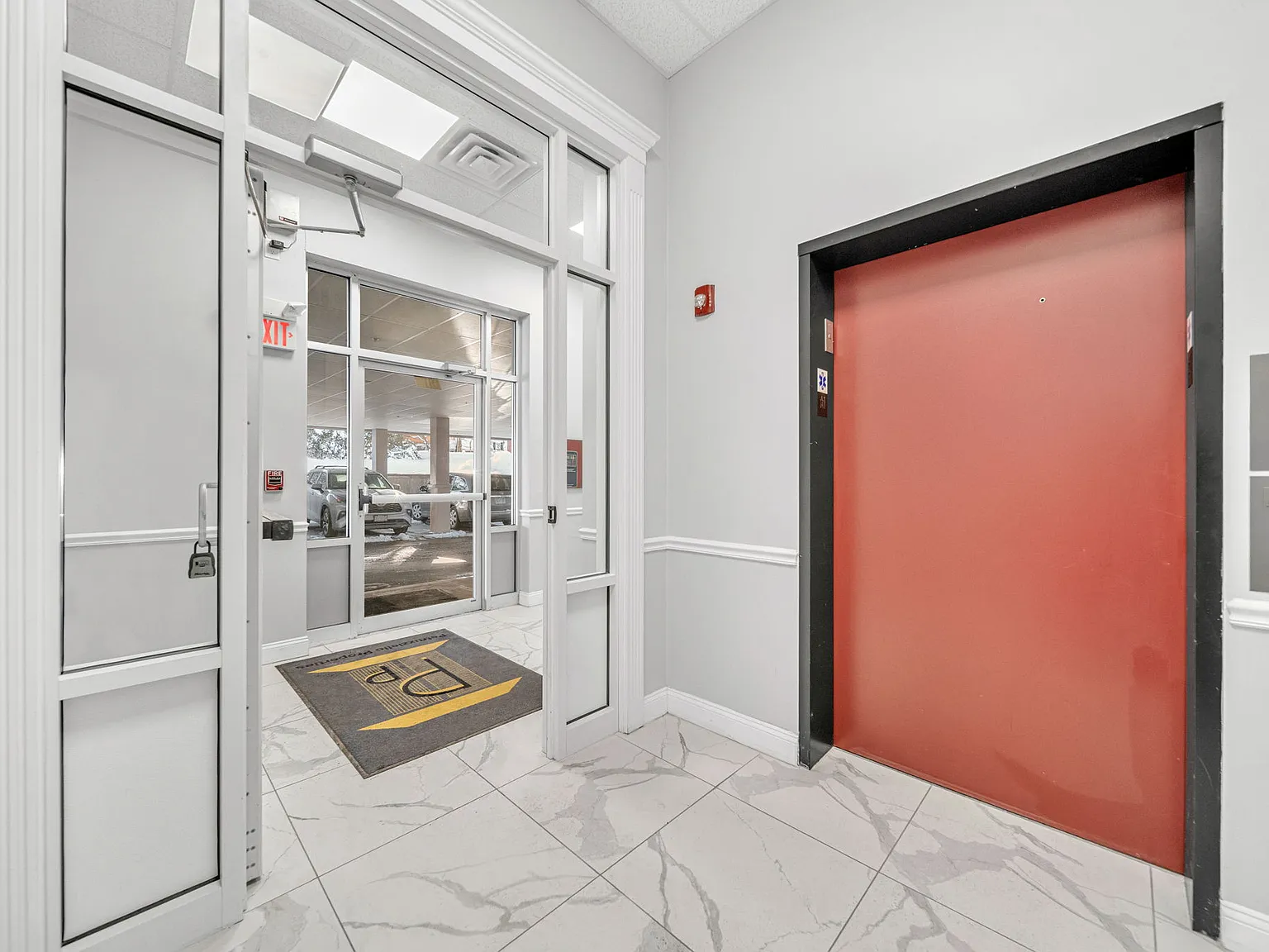 441 Washington St — Photo 3