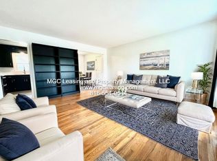 223 SW Opal Dr, Lees Summit, MO 64081