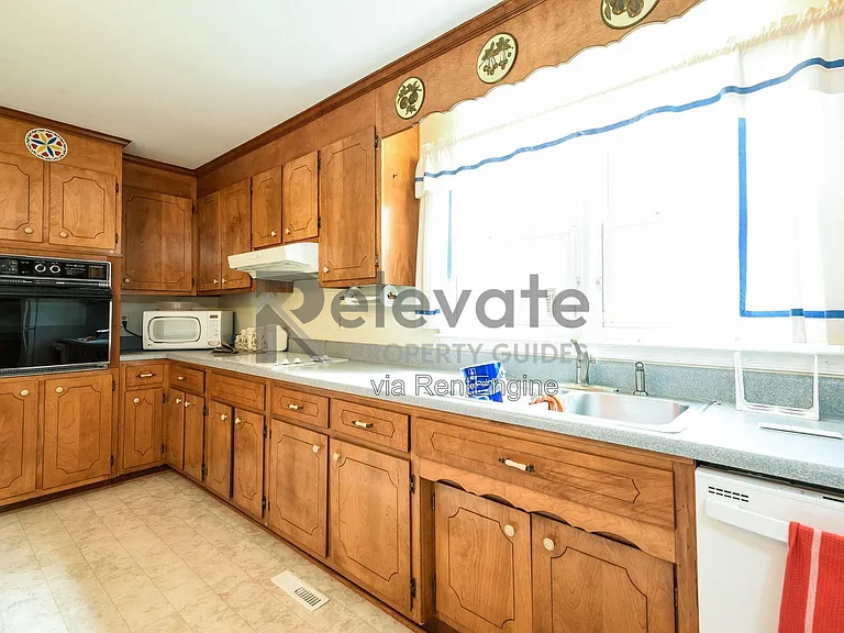 3110 Courtland Rd — Photo 5