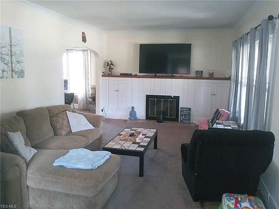 5th image of 223 Fairmount Ave NE