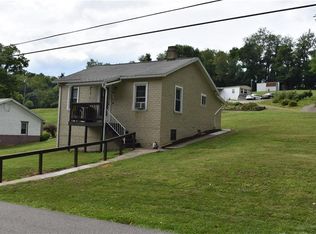 14 Mancha St, Eighty Four, PA 15330