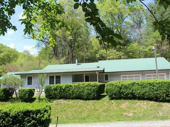 6125 Ela Rd, Whittier, NC 28789