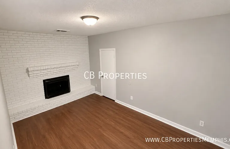 895 Mosby Rd — Photo 7