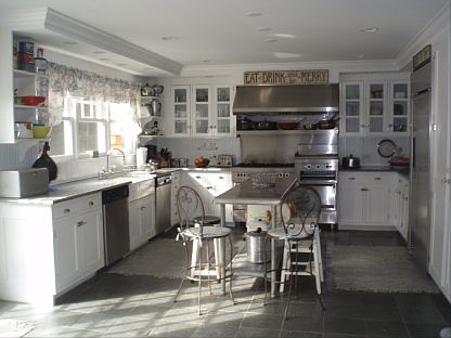 3rd image of 15 Dawnwood Ln