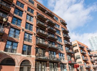 226 N Clinton St APT 522, Chicago, IL 60661