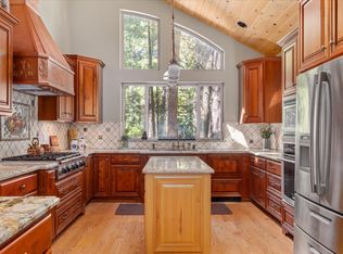 3245 Kenshaw Way, Arnold, CA 95223