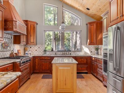 3245 Kenshaw Way, Arnold, CA, 95223