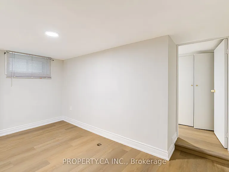 242 Emerson Ave #BASEMENT — Photo 25