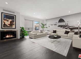 1221 N Kings Rd APT 207, West Hollywood, CA 90069