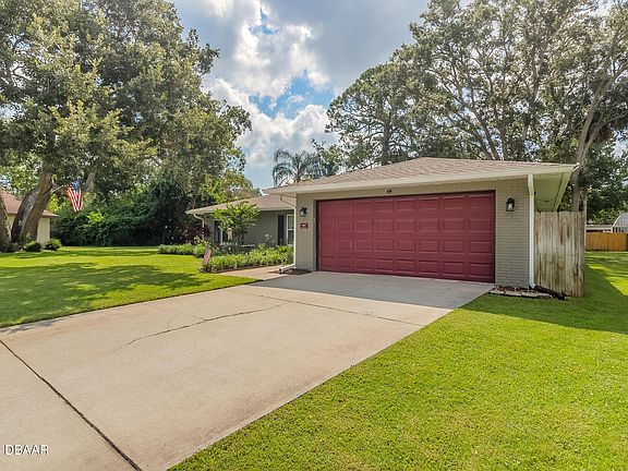4th image of 967 Sand Crest Dr