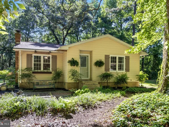 21880 Colton Point Rd, Bushwood, MD 20618