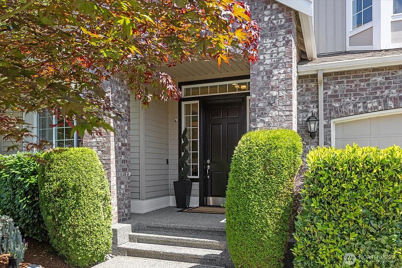 2nd image of 20905 37th Avenue SE