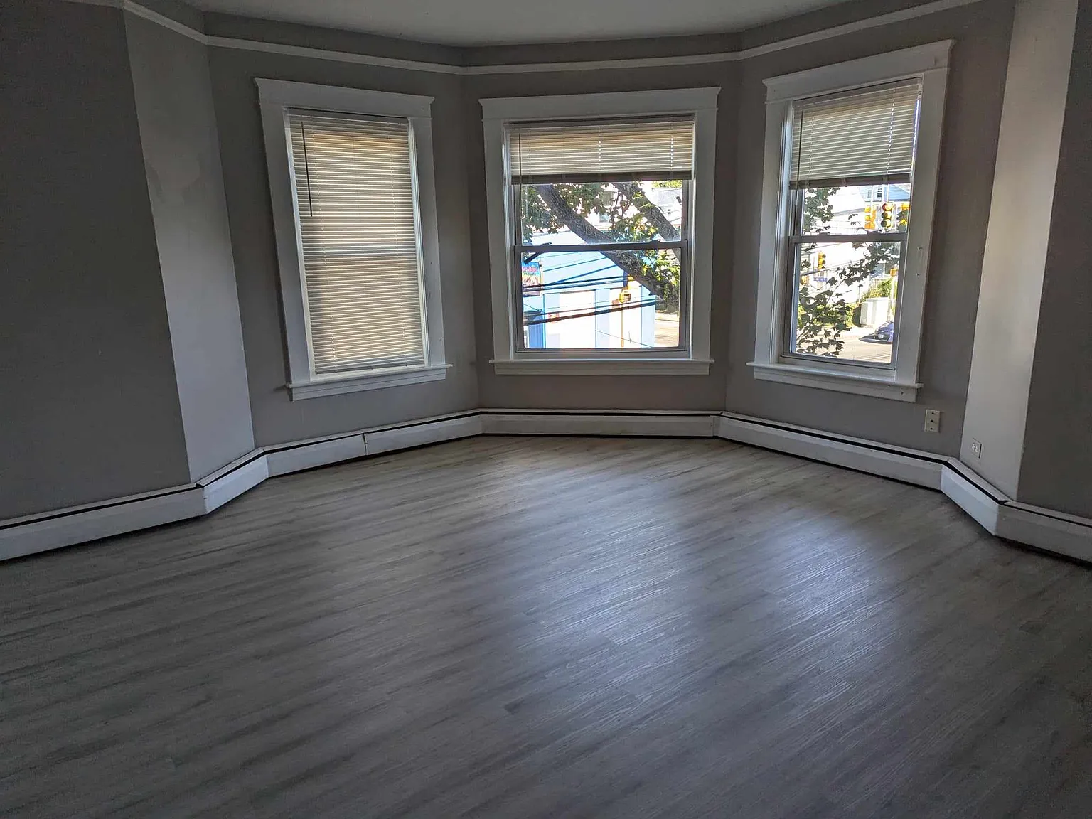 2 bed, 900 sqft, $1,695 — Photo 2