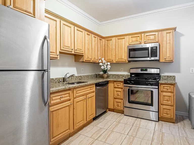 6314 Park Ave #5 — Photo 5