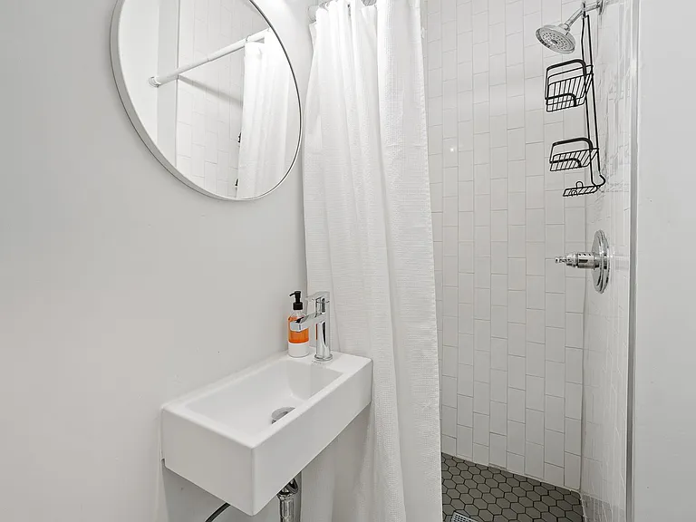 1232 W Washington Blvd — Photo 10