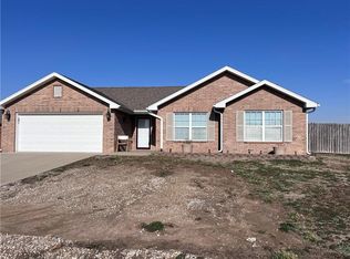 706 Landon Dr, Independence, KS 67301