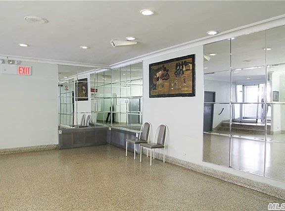 3rd image of 8420 51st Ave APT 6C