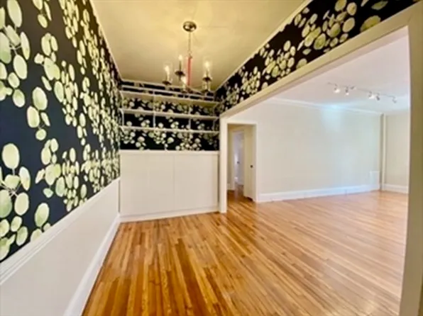 205 Mount Auburn St APT 1D, Cambridge, MA 02138