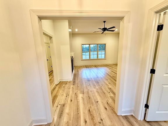 5th image of 2620 Countrywood Rd