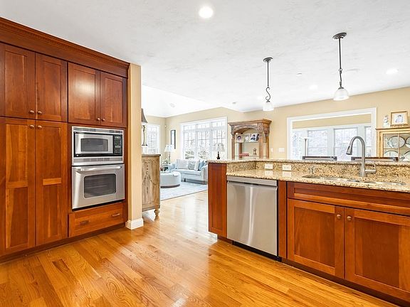 5th image of 192 Boston Post Rd Unit 8