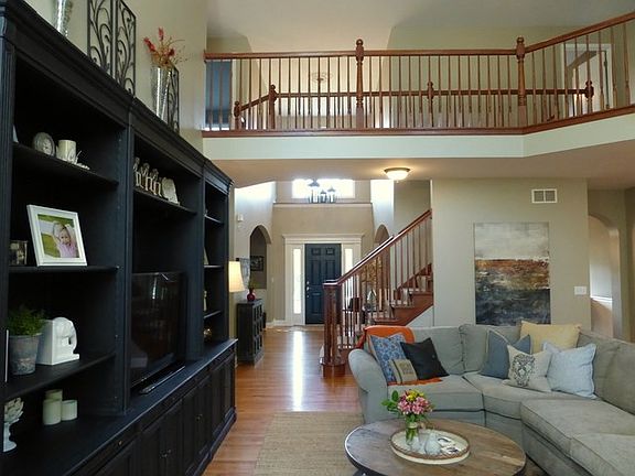 5th image of 645 Waterside Dr