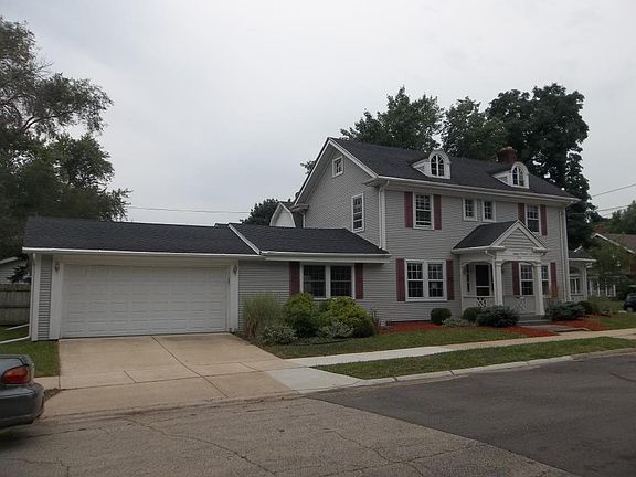 2nd image of 324 Brown Ave