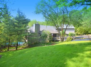 3032 Burning Tree Ln, Cincinnati, OH 45237