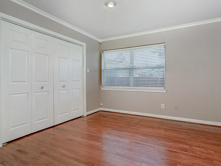 6912 Wake Forrest Dr — Photo 17