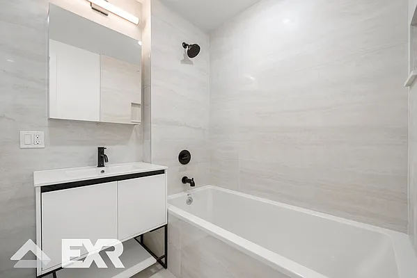 Rented by EXR | media 20