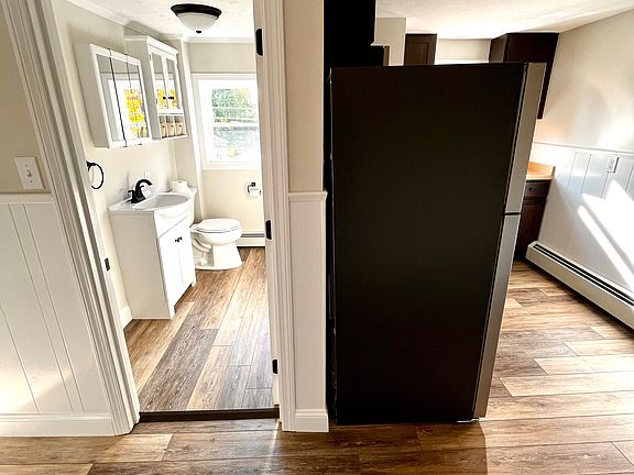 5th image of 19 Spruce St APT C
