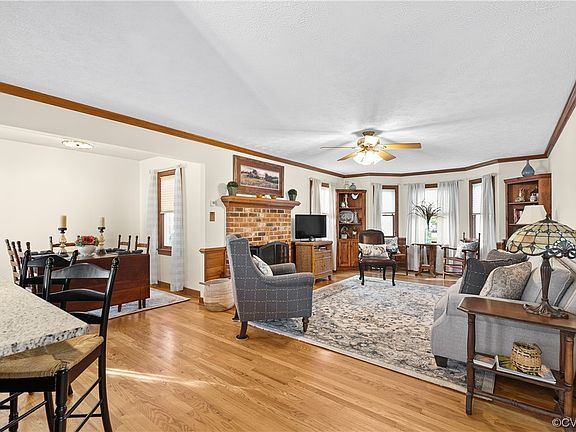 5th image of 10413 Glen Oaks Dr