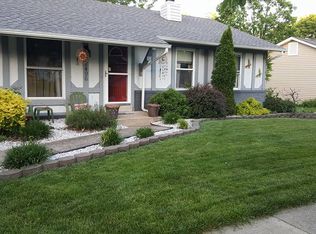 2496 Pheasant Run Dr, Maryland Heights, MO 63043