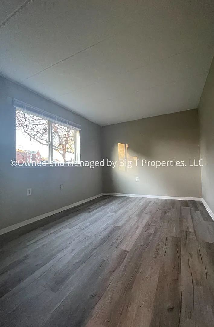 2bd/2ba condo in Country Club Green Community in Leesburg, VA. — Photo 3
