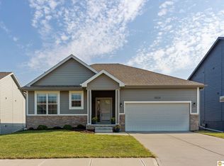 20534 Howe St, Elkhorn, NE 68022