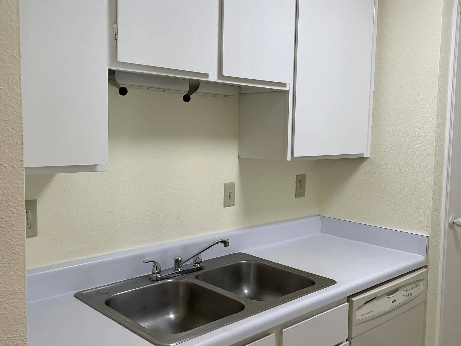 1 bed, 696 sqft, $1,025 — Photo 4